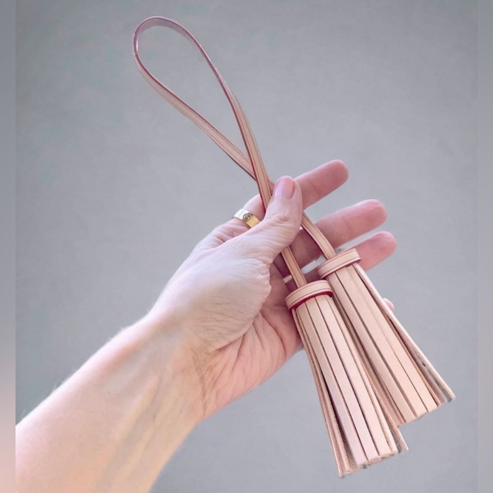 Elegant Vachetta  Leather Tassel Bag Accessory